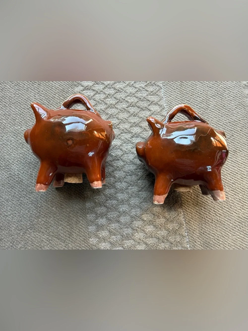 Williams Sonoma Brown Glazed pottery Ceramic Pig Salt & Pepper Shakers w/ corks